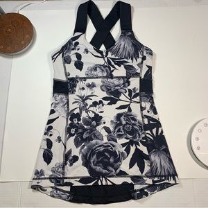 Size 4 Lululemon GORGEOUS Black & white floral print X back tank top